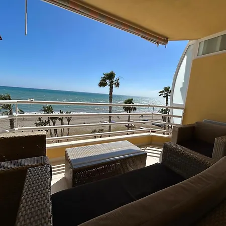 Apartamento Frente Al Mar,primera Linea De Playa *